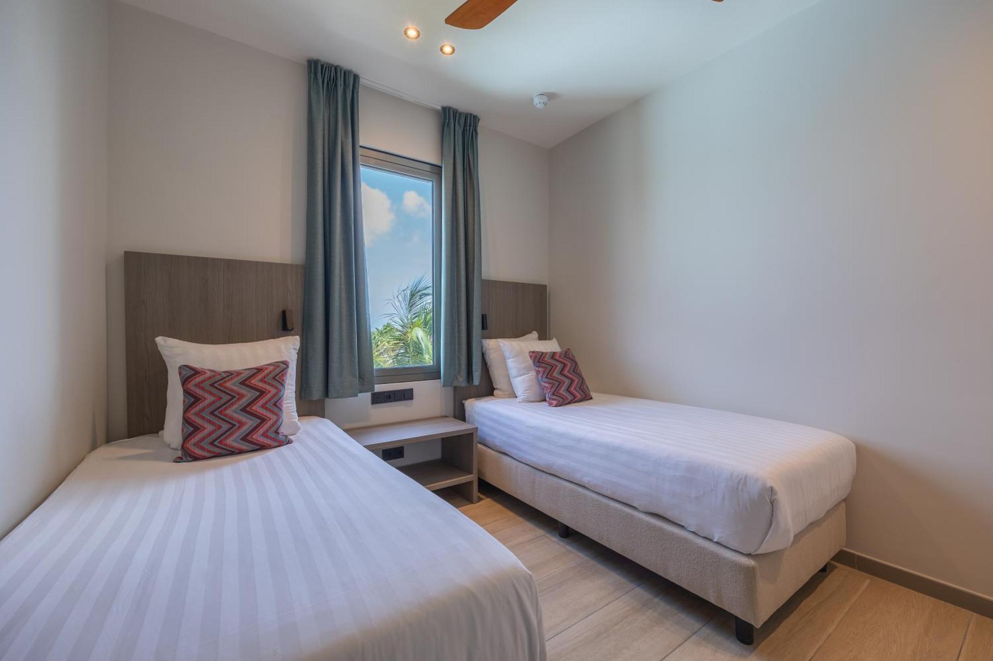 Dolphin Suites & Wellness Curacao Віллемстад Екстер'єр фото