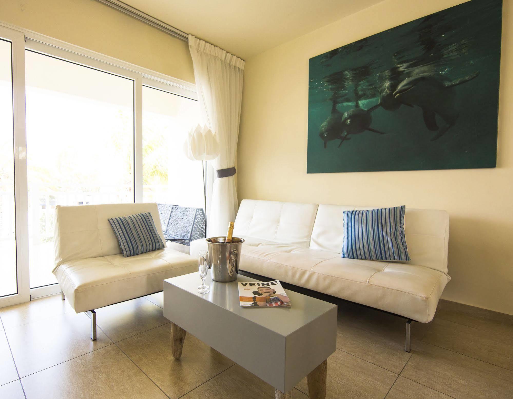 Dolphin Suites & Wellness Curacao Віллемстад Екстер'єр фото