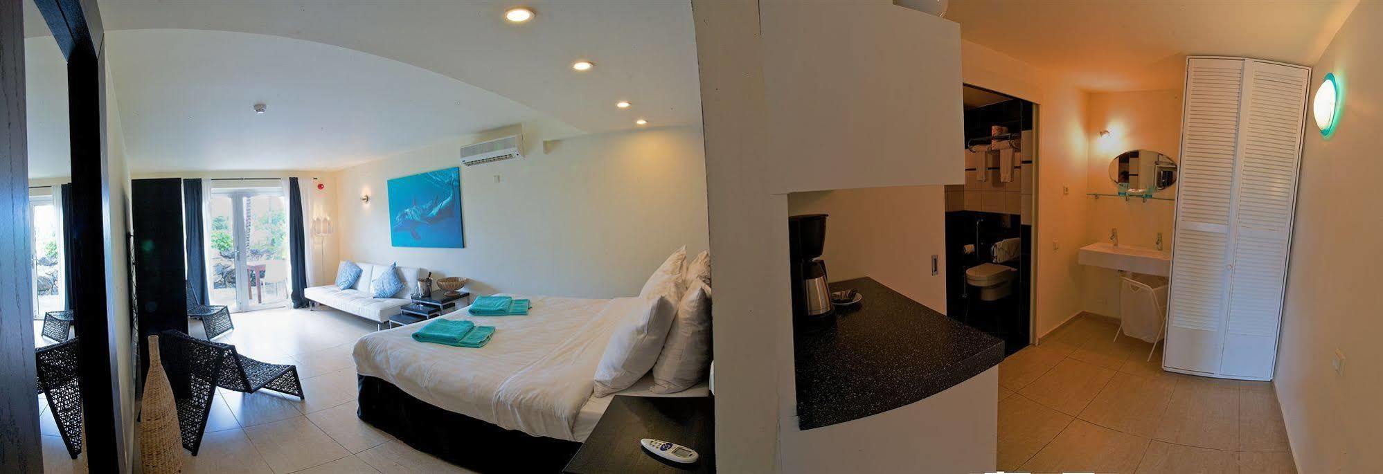 Dolphin Suites & Wellness Curacao Віллемстад Номер фото